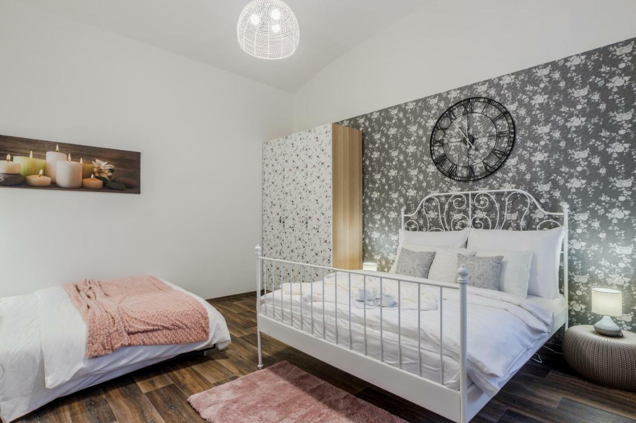 Prague Apt Near Charles Bridge By Michal&Friends Exterior foto